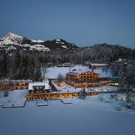 酒店 Alpenhotel Am Schwarzsee 基茨比厄尔