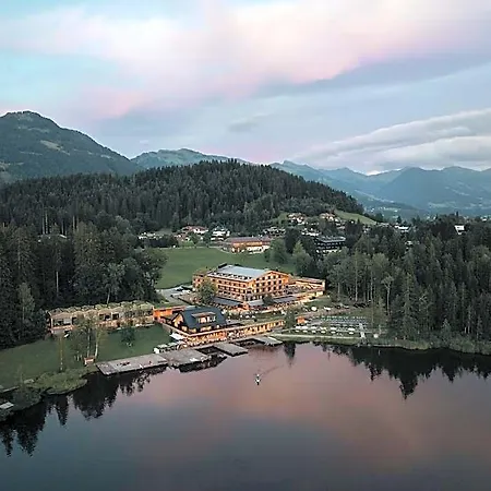 Alpenhotel Am Schwarzsee 4* 基茨比厄尔