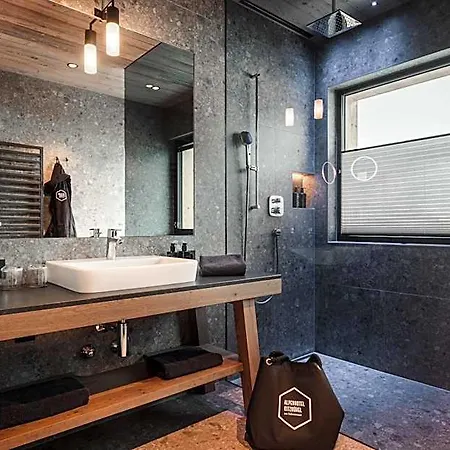 Alpenhotel Am Schwarzsee 4* 基茨比厄尔