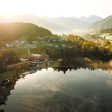 Alpenhotel Am Schwarzsee 4* 基茨比厄尔