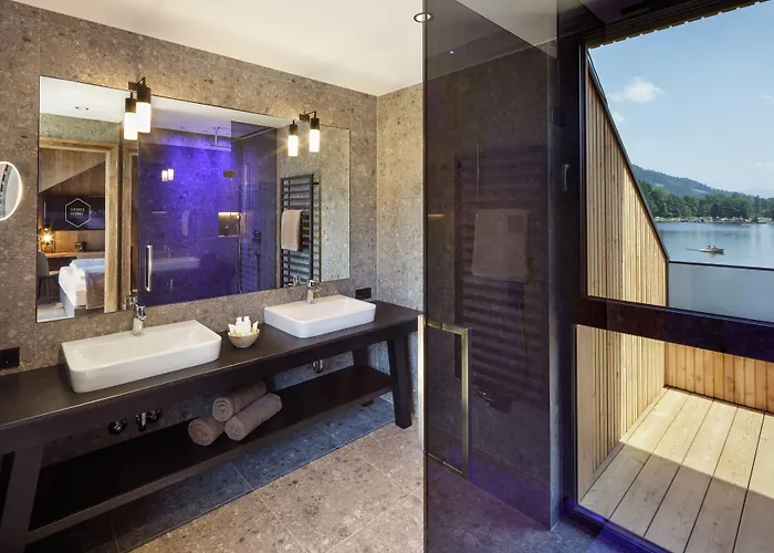 فندق Alpenhotel Am Schwarzsee